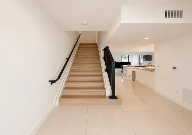 Photo 3 of Townhouse for sale at 5531 W Oak Way, Fort Lauderdale, FL 33314 | MLS# B26077974 | Listing updated on 2026-10-10