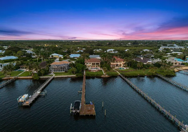Photo 2 of Mansion for sale at 2362 Nw Bay Colony Ct, Stuart, FL 34994 | MLS# B26078013 | Listing updated on 2026-10-01