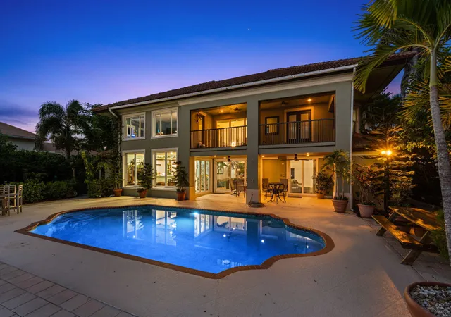 Photo 3 of Mansion for sale at 2362 Nw Bay Colony Ct, Stuart, FL 34994 | MLS# B26078013 | Listing updated on 2026-10-01