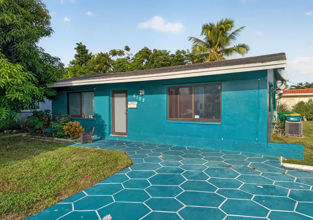 Photo 2 of Single family home for sale at 6102 Nw 69th Avenue, Tamarac, FL 33321 | MLS# B26078032 | Listing updated on 2026-10-10