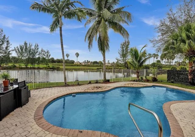 Photo 2 of Single family home for sale at 2111 Reston Cir, Royal Palm Beach, FL 33411 | MLS# B26078034 | Listing updated on 2026-10-10