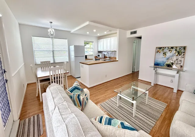 Photo 1 of Sale Pending at 114 Oakridge I #114, Deerfield Beach, FL 33442 | MLS# B26078096 | Listing updated on 2026-09-30