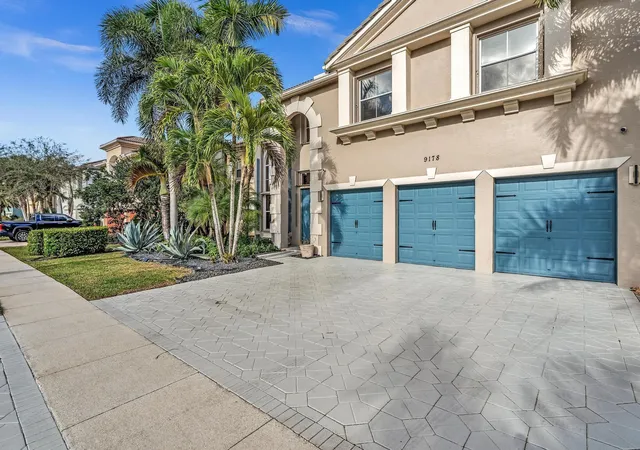 Photo 2 of Single family home for sale at 9178 Delemar Ct, Wellington, FL 33414 | MLS# B26078131 | Listing updated on 2026-09-24