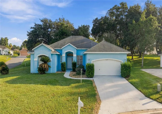 Photo 2 of Single family home for sale at 385 W Barclay Ct, Beverly Hills, FL 34465 | MLS# B26078157 | Listing updated on 2026-09-23