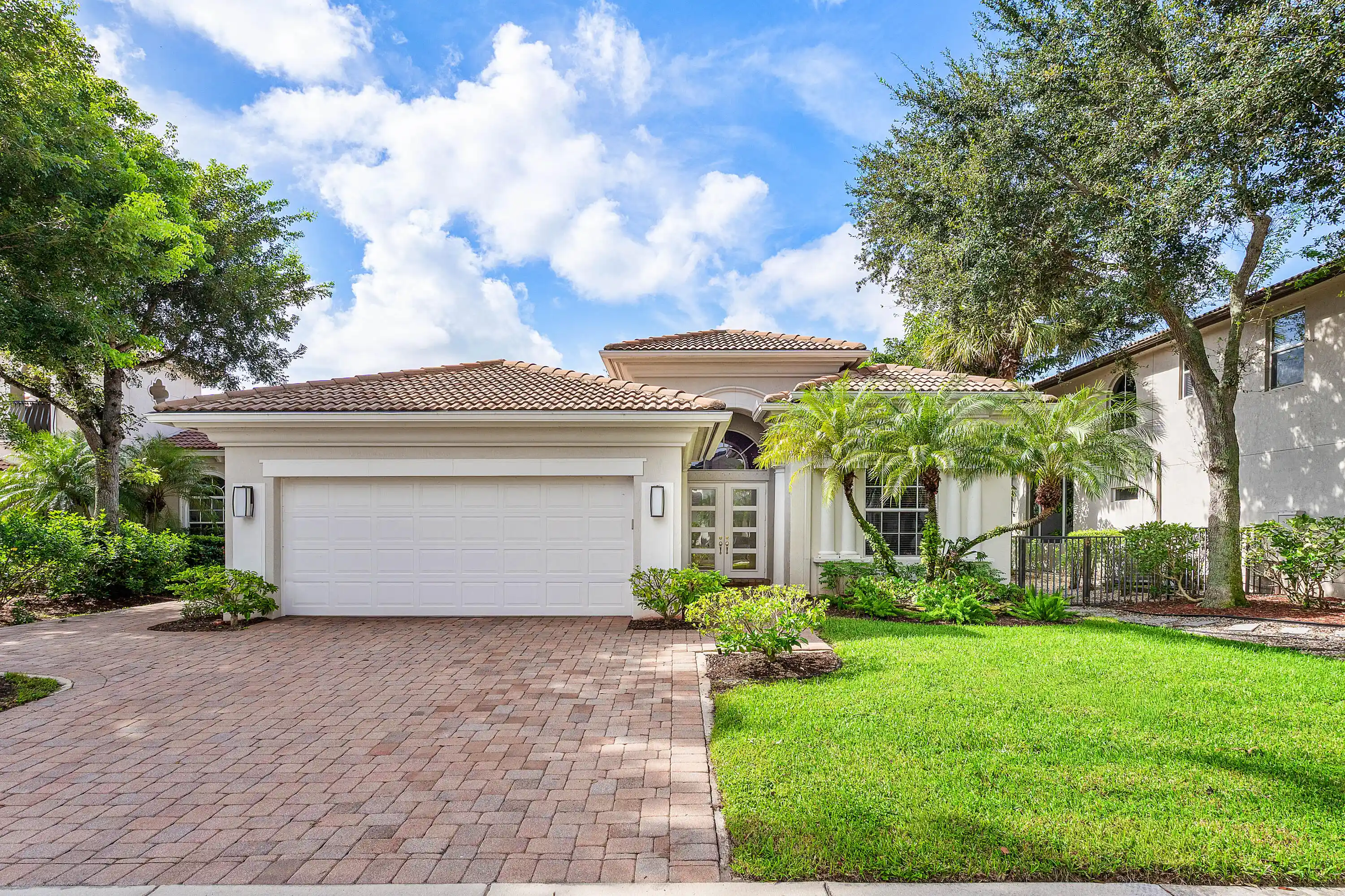 Single family home for sale at 8138 Valhalla Dr, Delray Beach, FL 33446 | MLS# B26078186