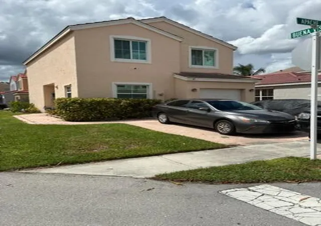 Photo 2 of Single family home for sale at 3305 Apache Ln, Margate, FL 33063 | MLS# B26078355 | Listing updated on 2026-09-23
