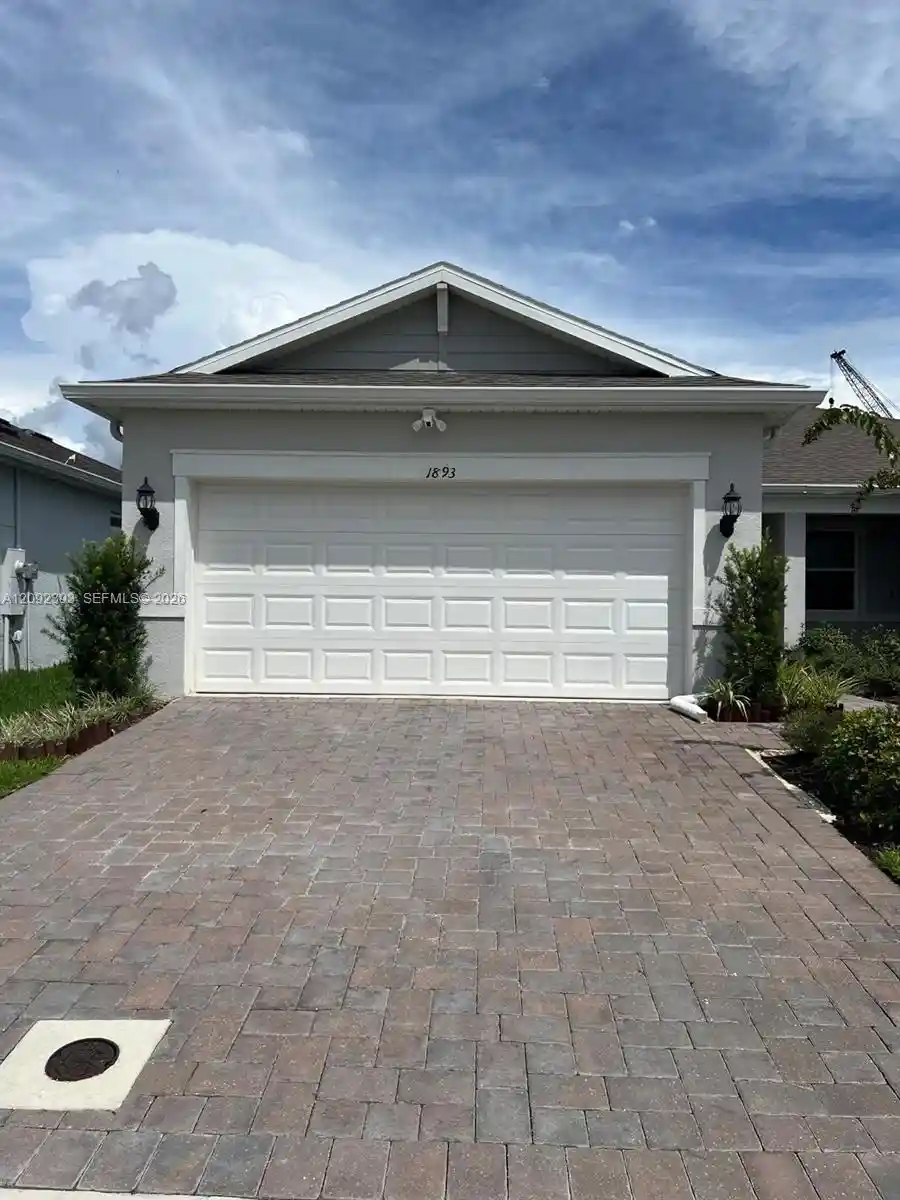 Photo 1 of Single family home for sale at 1893 Spring Shower Cir, Kissimmee, FL 34744 | MLS# A12092393 | Listing updated on 2026-10-12