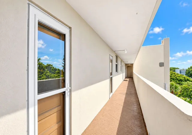 Photo 3 of Condo for sale at 6461 Nw 2nd Avenue #515, Boca Raton, FL 33487 | MLS# B26078389 | Listing updated on 2026-10-10