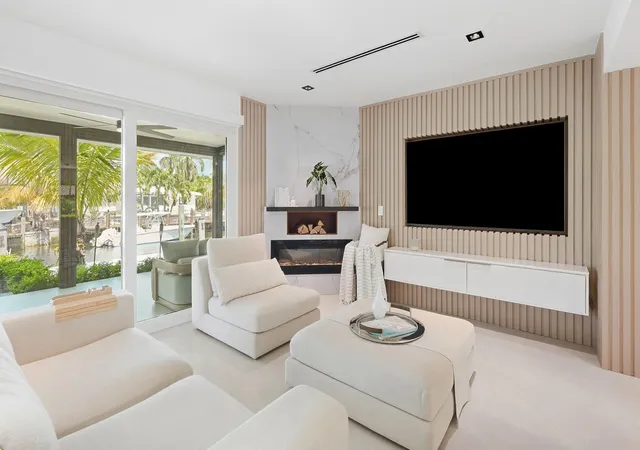 Photo 4 of Single family home for sale at 2537 SE 10th Court, Pompano Beach, FL 33062 | MLS# B26078440 | Listing updated on 2026-10-10