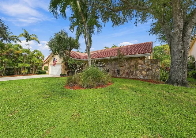 Photo 3 of Single family home for sale at 9255 Nw 18th Street, Plantation, FL 33322 | MLS# B26078509 | Listing updated on 2026-10-10