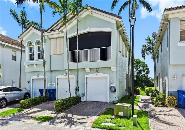 Photo 2 of Townhouse for sale at 3175 Laurel Ridge Cir, Riviera Beach, FL 33404 | MLS# B26078521 | Listing updated on 2026-10-10