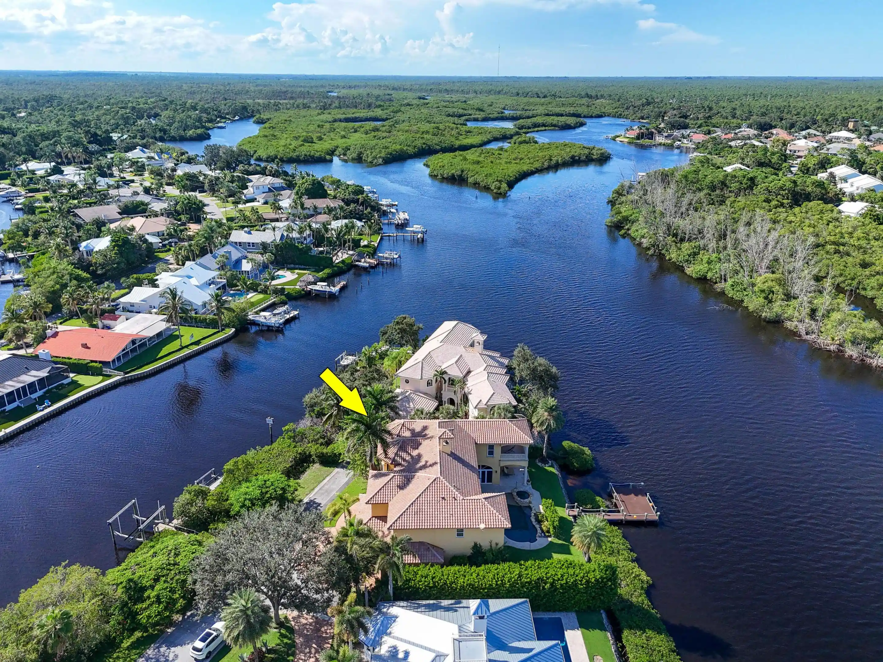 Single family home for sale at 18519 SE Palm Is Ln, Jupiter, FL 33458 | MLS# B26078578