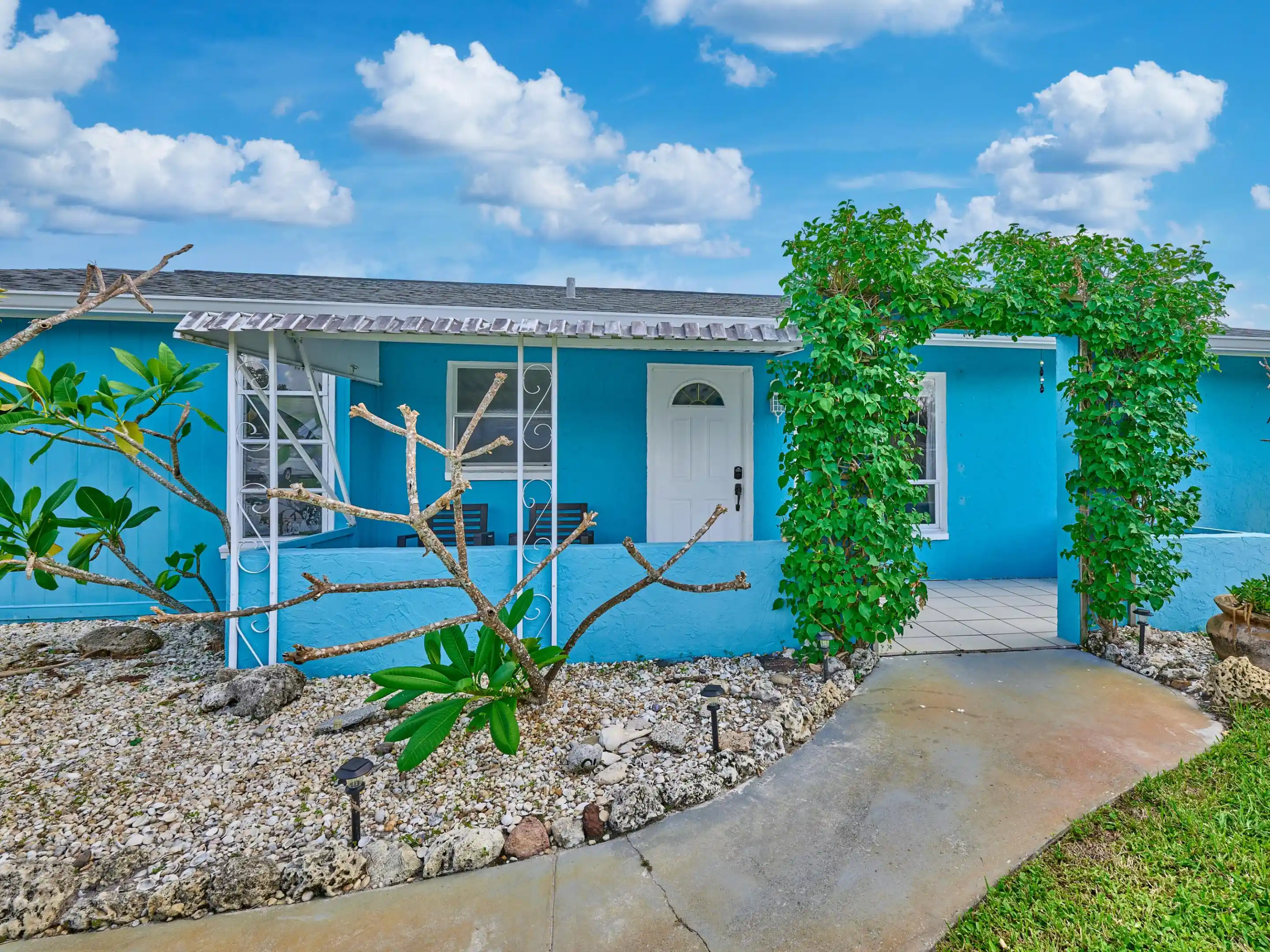 Photo 1 of Single family home for sale at 1341 Se Mohave St, Port Saint Lucie, FL 34952 | MLS# B26078590 | Listing updated on 2026-10-17