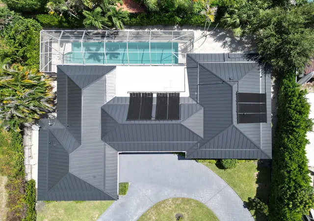 Photo 3 of Single family home for sale at 7 Se Paddock Cir, Jupiter, FL 33469 | MLS# B26078640 | Listing updated on 2026-10-10