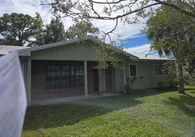 Photo 1 of Single family home for sale at 761 Nw Bayshore Blvd, Port Saint Lucie, FL 34983 | MLS# B26078697 | Listing updated on 2026-10-10