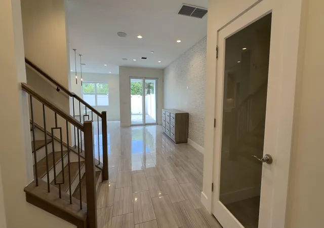 Photo 4 of Townhouse for sale at 1834 Sandpiper Pointe Pl, Deerfield Beach, FL 33442 | MLS# B26078701 | Listing updated on 2026-09-23