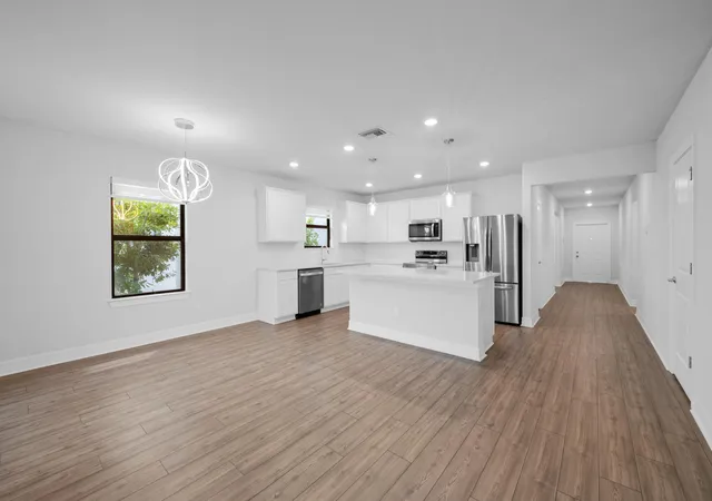Photo 3 of Single family home for sale at 3125 Buttonwood Ct, Oakland Park, FL 33311 | MLS# B26078731 | Listing updated on 2026-10-09