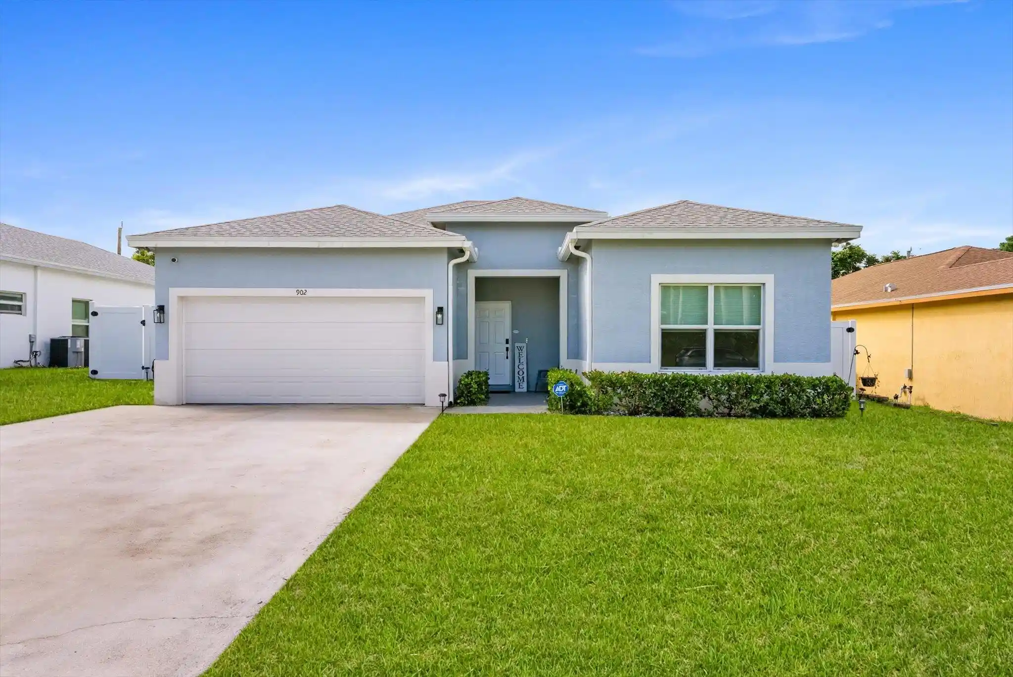 Photo 1 of Single family home for sale at 902 Nw 9th Avenue, Boynton Beach, FL 33426 | MLS# B26078749 | Listing updated on 2026-10-20