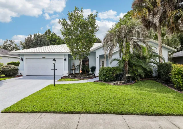Photo 2 of Single family home for sale at 141 Lexington Dr, Royal Palm Beach, FL 33411 | MLS# B26078877 | Listing updated on 2026-10-05
