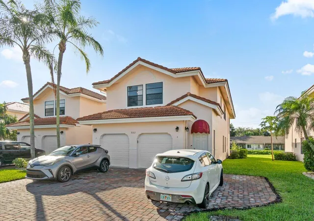 Townhouse for sale at 8682 Vía Reale, Boca Raton, FL 33496 | MLS# B26078885