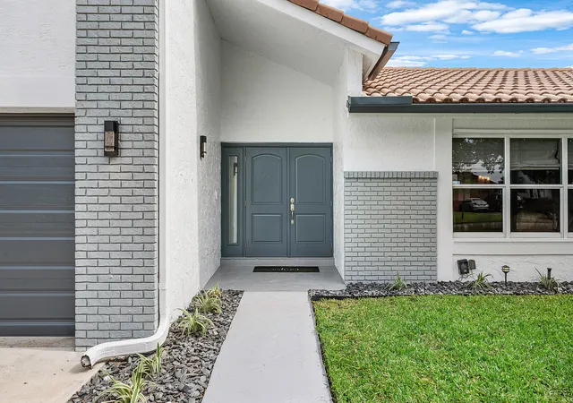 Photo 3 of Single family home for sale at 10975 Nw 19th Street, Coral Springs, FL 33071 | MLS# B26078903 | Listing updated on 2026-10-04