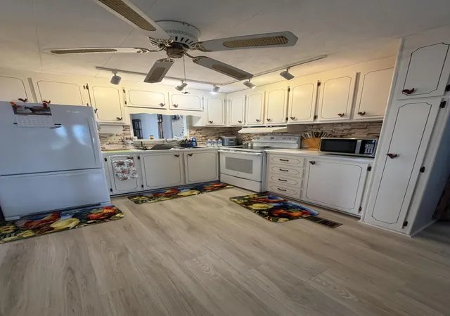 Photo 4 of Manufactured home for sale at 3500 S Kanner Hwy #99, Stuart, FL 34994 | MLS# B26078938 | Listing updated on 2026-10-10