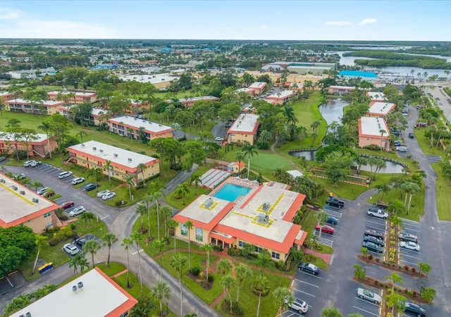 Photo 3 of Condo for sale at 1909 Sw Palm City Rd #H5, Stuart, FL 34994 | MLS# B26079042 | Listing updated on 2026-10-07
