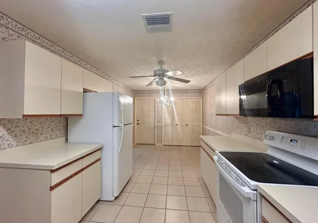 Photo 3 of Single family home for sale at 12849 Se Berwick Ct, Hobe Sound, FL 33455 | MLS# B26079048 | Listing updated on 2026-09-23