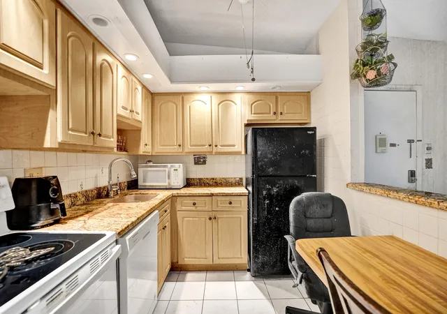 Photo 3 of Condo for sale at 9414 S Belfort Cir #215, Tamarac, FL 33321 | MLS# B26079096 | Listing updated on 2026-10-10