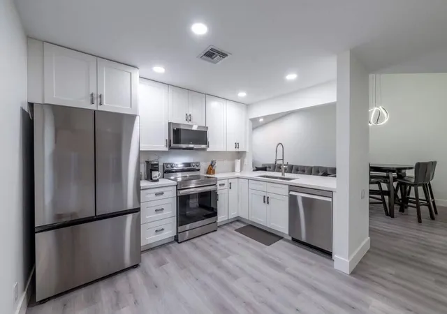 Photo 2 of Single family home for sale at 1129 W Lakes Dr, Deerfield Beach, FL 33442 | MLS# B26079125 | Listing updated on 2026-10-01