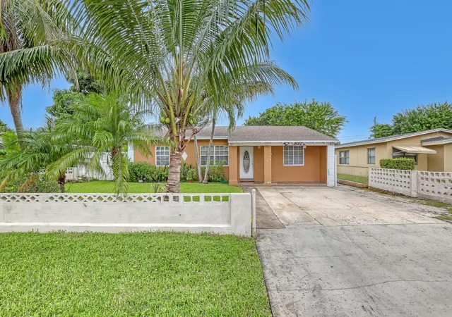 Photo 2 of Single family home for sale at 1627 4th Court Ne, Boynton Beach, FL 33435 | MLS# B26079199 | Listing updated on 2026-10-07