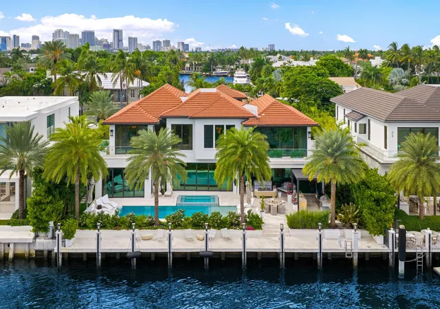 Photo 1 of Mansion for sale at 70 Isla Bahia Dr, Fort Lauderdale, FL 33316 | MLS# B26079210 | Listing updated on 2026-10-08