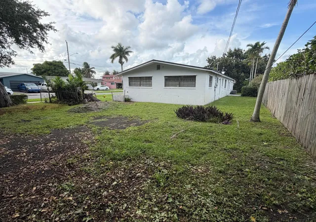 Photo 34 of Single family home for sale at 717 SW 2nd Terrace, Dania, FL 33004 | MLS# B26079222 | Listing updated on 2026-10-08