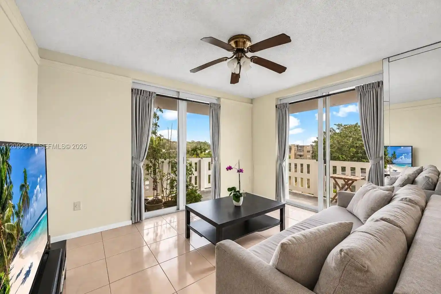 Photo 1 of Condo for sale at 919 Hillcrest Dr #401, Hollywood, FL 33021 | MLS# A12092911 | Listing updated on 2026-10-29