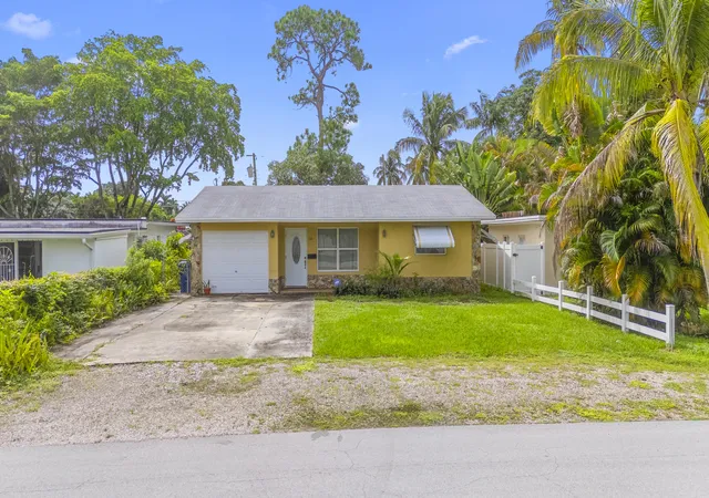 Photo 1 of Single family home for sale at 108 Ne 23rd Street, Wilton Manors, FL 33305 | MLS# B26079277 | Listing updated on 2026-10-03