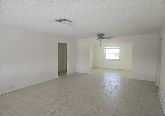 Photo 2 of Single family home for sale at 1598 Sw 13th Terrace, Boynton Beach, FL 33426 | MLS# B26079297 | Listing updated on 2026-09-23