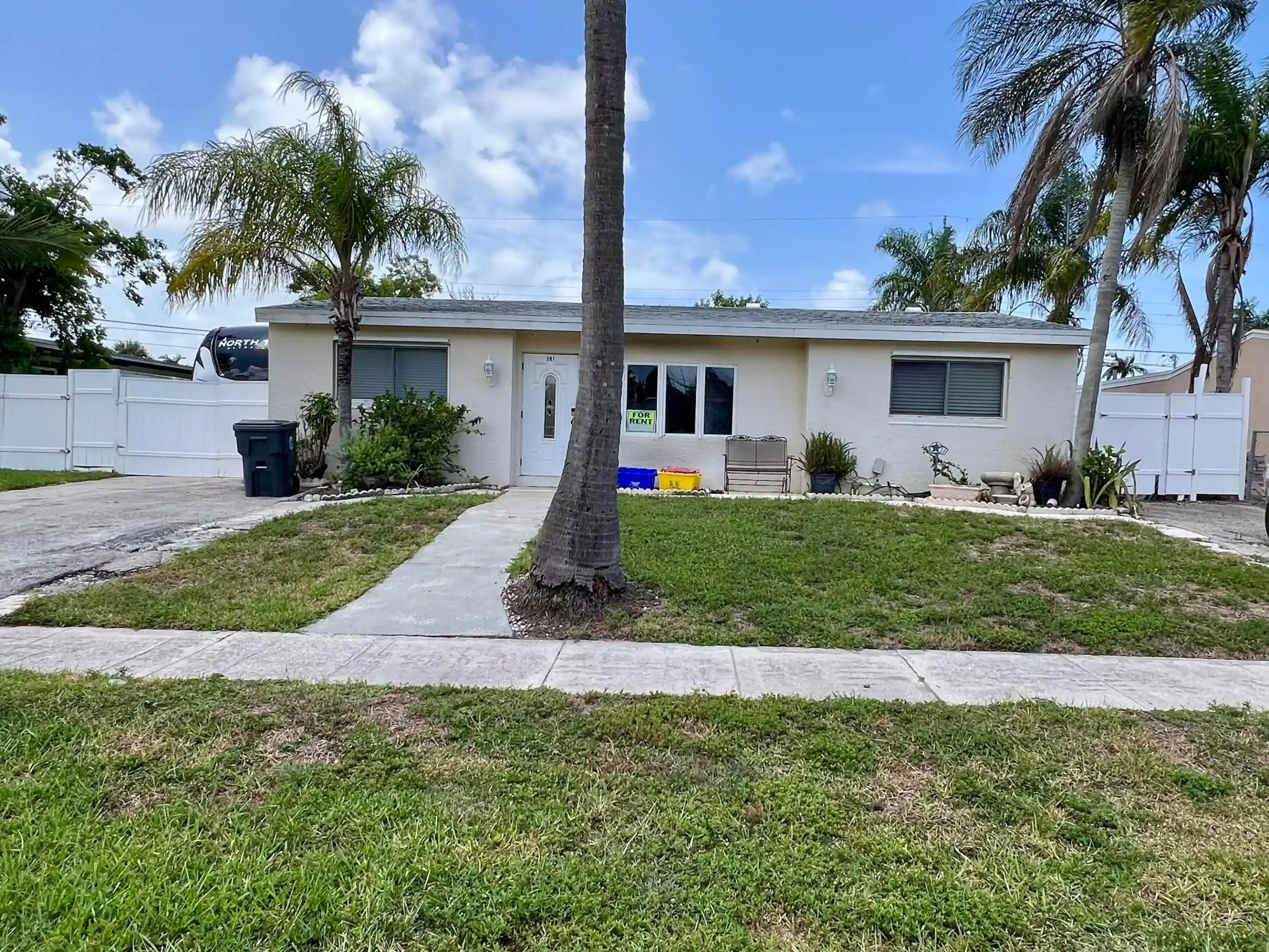 Single family home for sale at 591 Tallulah Rd, Lake Worth, FL 33462 | MLS# B26079375