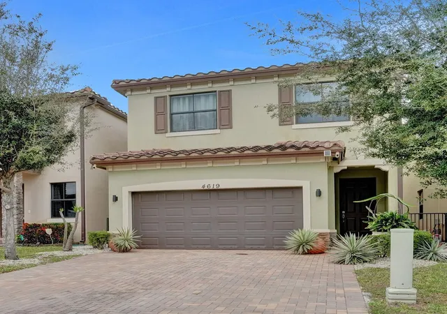 Photo 1 of Single family home for sale at 4619 Nw 59th Street, Fort Lauderdale, FL 33319 | MLS# B26079406 | Listing updated on 2026-10-10