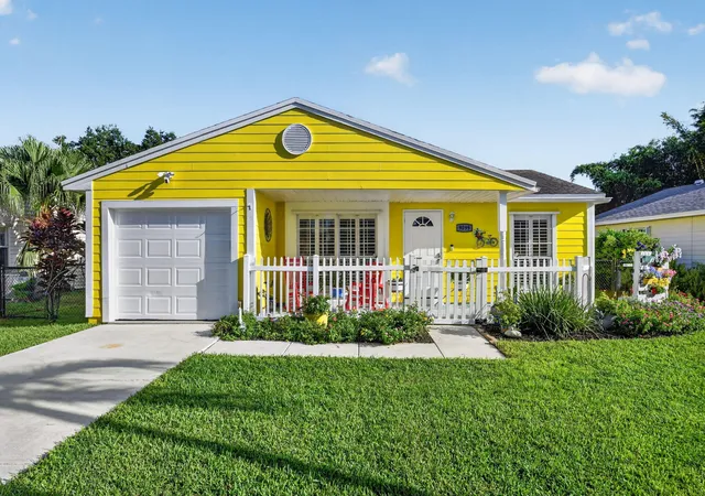 Photo 2 of Single family home for sale at 9099 Carma Dr, Boynton Beach, FL 33472 | MLS# B26079415 | Listing updated on 2026-10-10