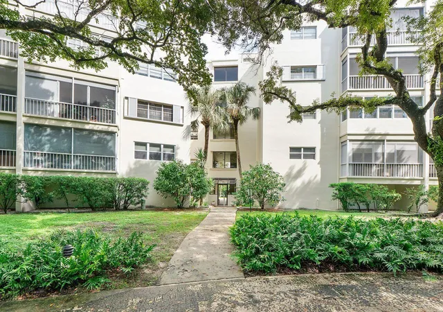 Photo 3 of Condo for sale at 6731 Cypress Rd #205, Plantation, FL 33317 | MLS# B26079425 | Listing updated on 2026-09-23