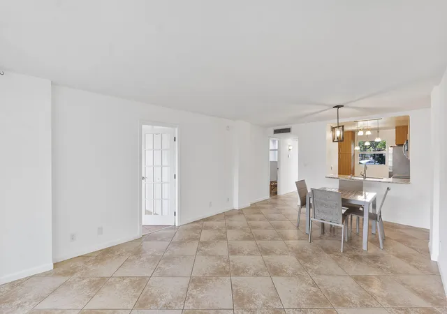 Photo 3 of Condo for sale at 113 Royal Park Dr #1H, Oakland Park, FL 33309 | MLS# B26079449 | Listing updated on 2026-10-01