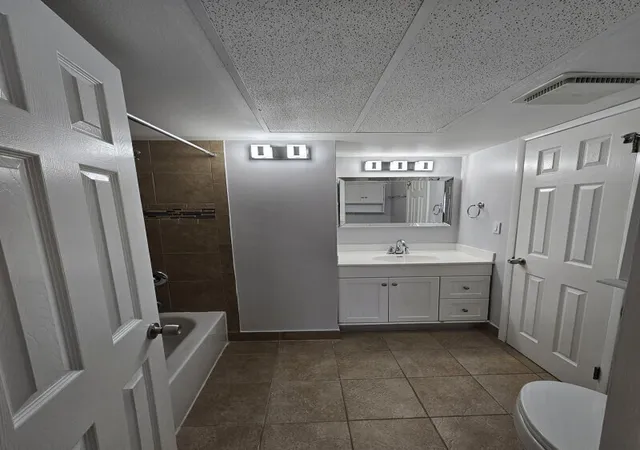 Photo 2 of Condo for sale at 3105 Oakland Shrs Dr #j204, Oakland Park, FL 33309 | MLS# B26079458 | Listing updated on 2026-09-23