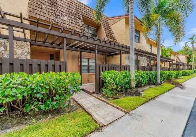Photo 2 of Townhouse for sale at 7864 Nw 12th Street, Plantation, FL 33322 | MLS# B26079460 | Listing updated on 2026-09-23