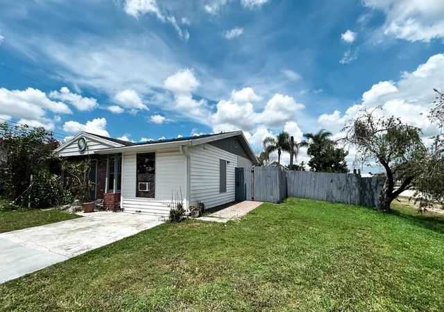 Photo 3 of Sale Pending at 201 NW Floresta Dr, Port Saint Lucie, FL 34983 | MLS# B26079469 | Listing updated on 2026-10-01