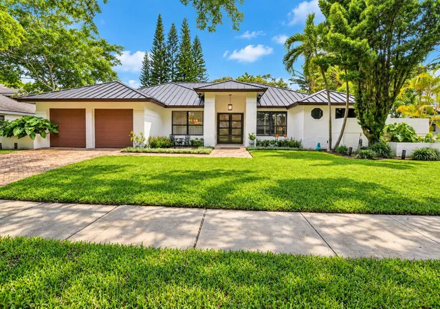 Single family home for sale at 1985 Parkside Cir S, Boca Raton, FL 33486 | MLS# B26079475