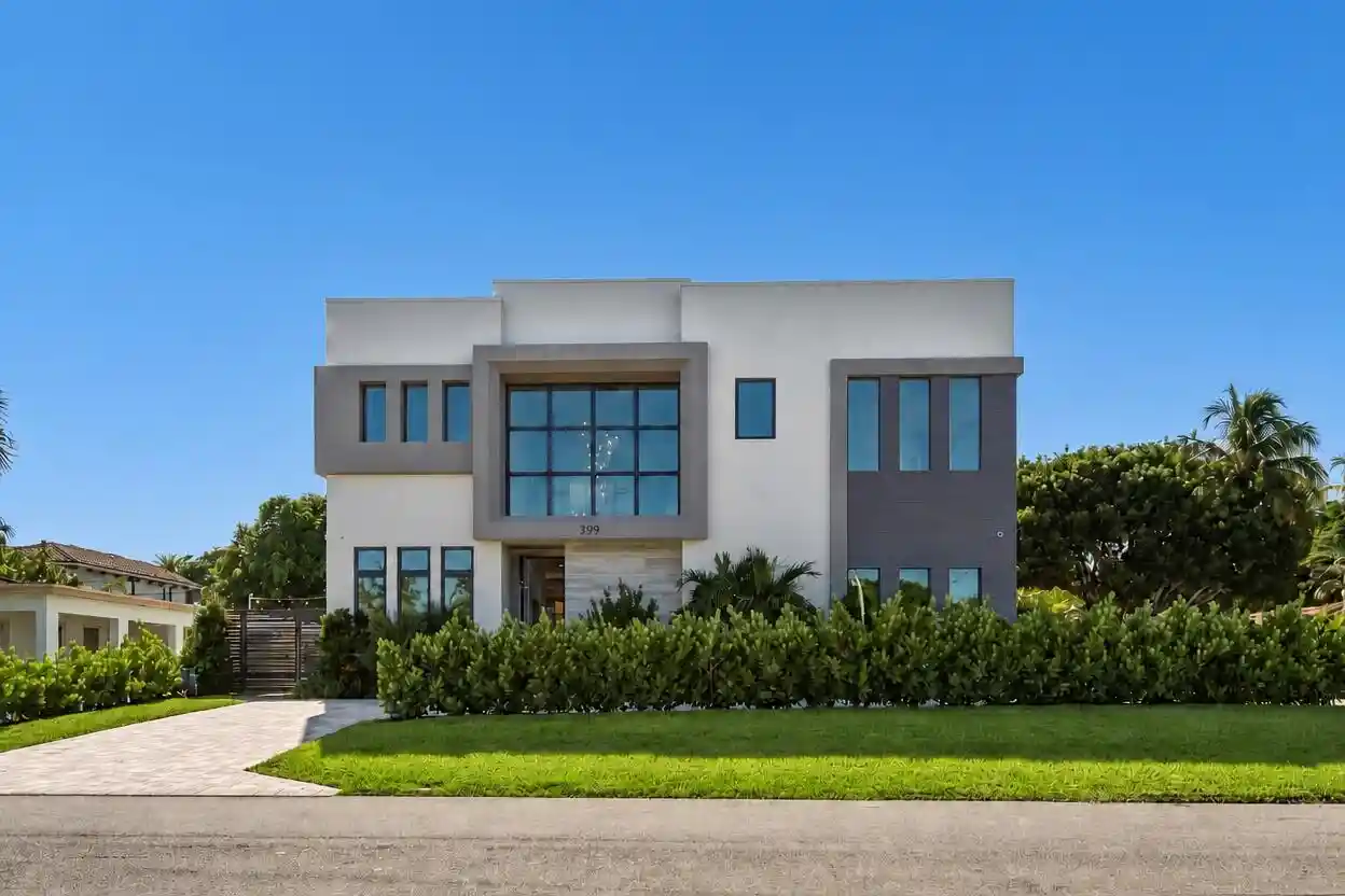 Single family home for sale at 399 NE Spanish Ct, Boca Raton, FL 33432 | MLS# B26079533