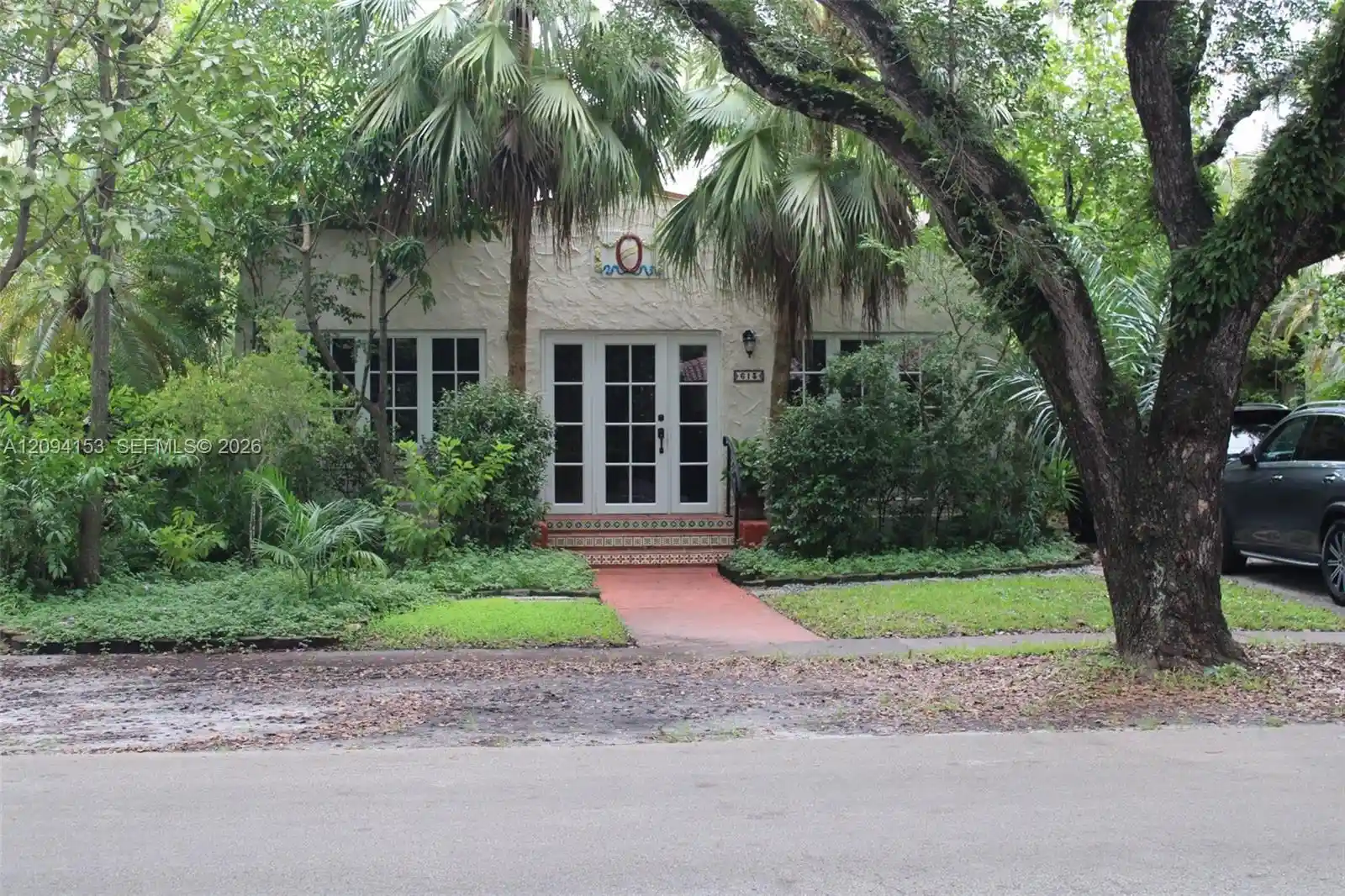 Single family home for sale at 613 Navarre Ave, Coral Gables, FL 33134 | MLS# A12094153