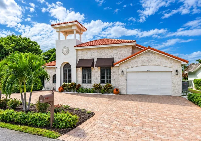 Photo 2 of Single family home for sale at 3901 Ne 23rd Terrace, Lighthouse Point, FL 33064 | MLS# B26079553 | Listing updated on 2026-09-23