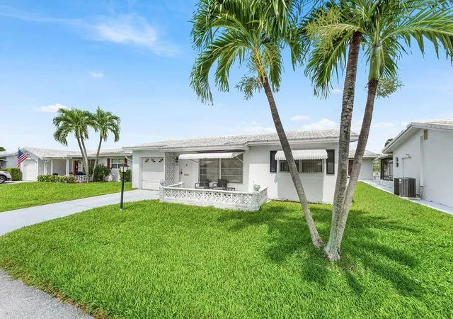 Photo 2 of Single family home for sale at 1005 Siesta Ave, Boynton Beach, FL 33426 | MLS# B26079551 | Listing updated on 2026-10-01