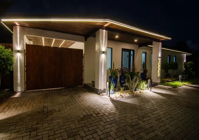 Photo 4 of Single family home for sale at 1525 NE 27th Street, Wilton Manors, FL 33334 | MLS# B26079570 | Listing updated on 2026-10-10